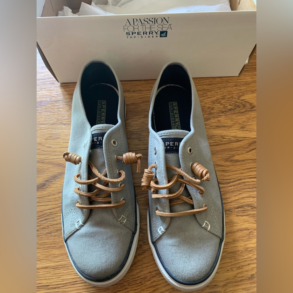 Sperry Top Sider shoes size 9